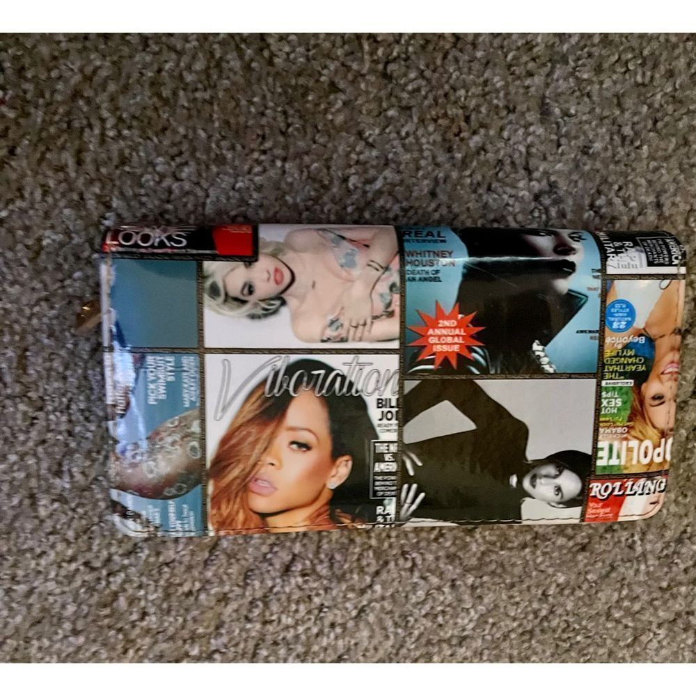 Celebrity magazine wallet